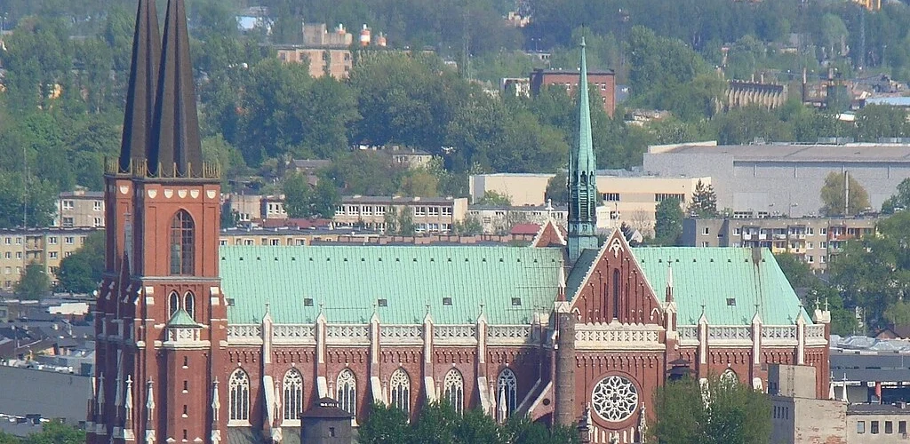 Archcathedral Basilica of the Holy Family, Częstochowa, Poland intro