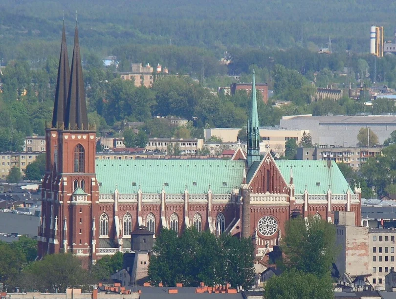 Archcathedral Basilica of the Holy Family, Częstochowa, Poland intro