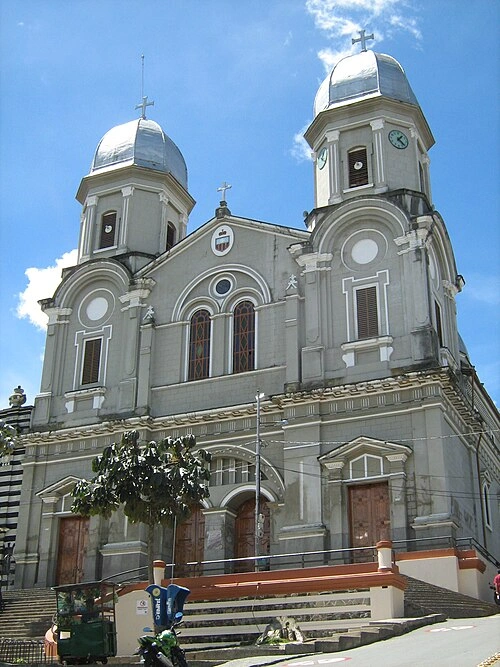 Architecture of Basilica of Our Lady of Mercies, Yarumal, Colombia