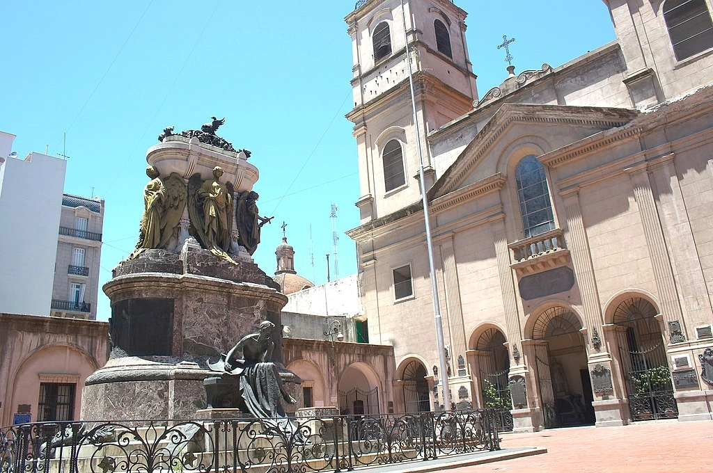 Architecture of Basilica of Our Lady of the Rosary, Buenos Aires, Argentina
