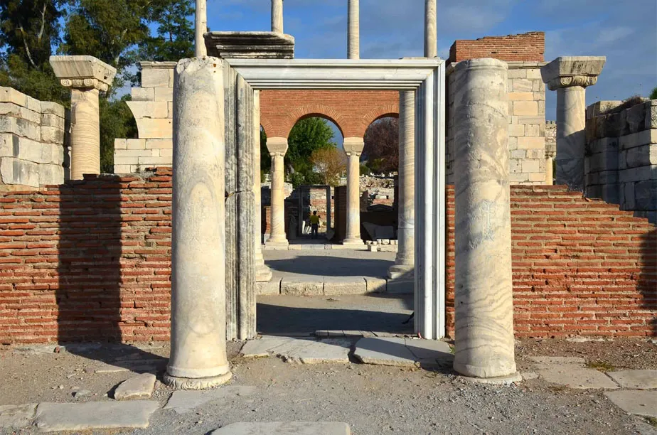 Architecture-of-Basilica-of-Saint-John-Ephesus,-Turkey