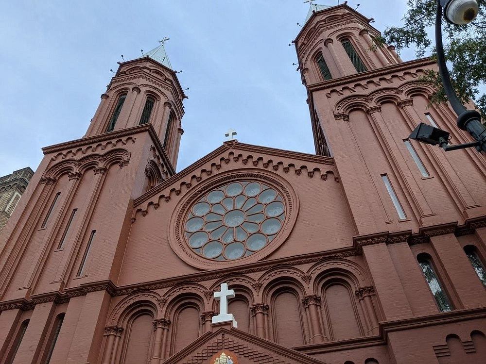 Architecture of Basilica of the Sacred Heart of Jesus, Atlanta, Georgia, United States