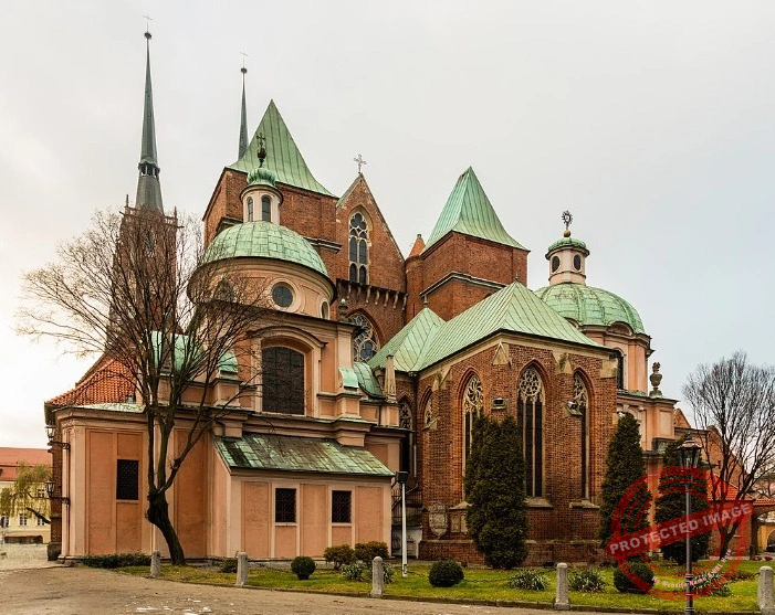 Architecture of Cathedral Basilica of St. John the Baptist, Wrocław, Poland