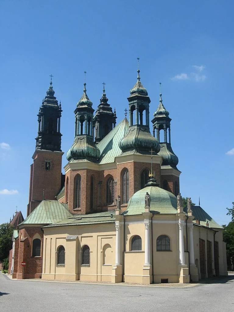 Architecture of Cathedral Basilica of Sts. Peter and Paul, Poznań, Poland