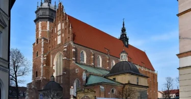 Basilica of Corpus Christi, Krakow, Poland intro