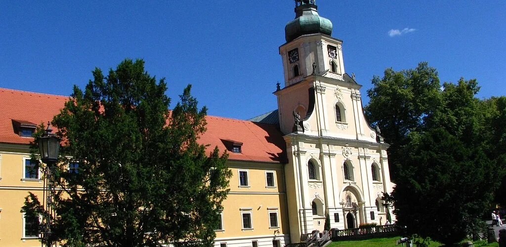 Basilica of Our Lady of Humbleness, Rudy, Poland intro