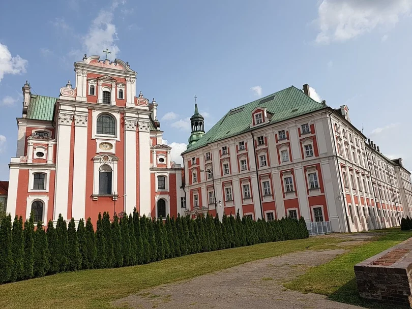 Basilica of Our Lady of Perpetual Help and St. Mary Magdalene, Poznań,Poland intro