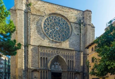 Basilica of Our Lady of the Pine Tree, Barcelona, Spain intro