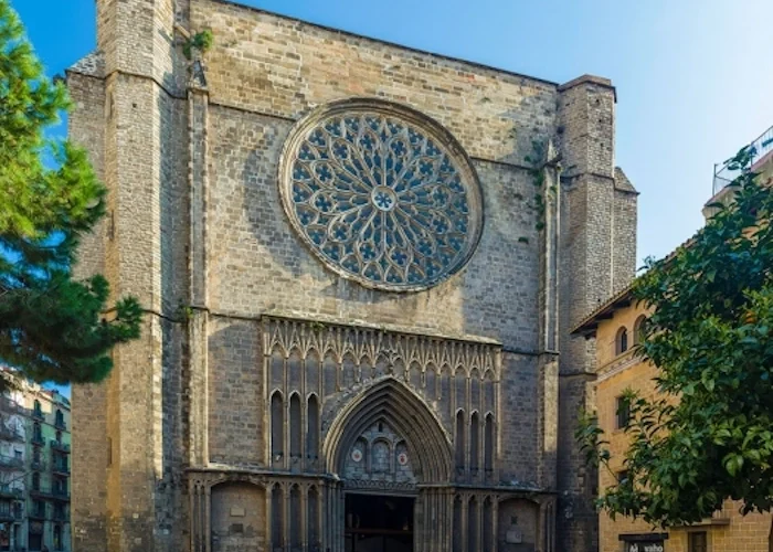 Basilica of Our Lady of the Pine Tree, Barcelona, Spain intro