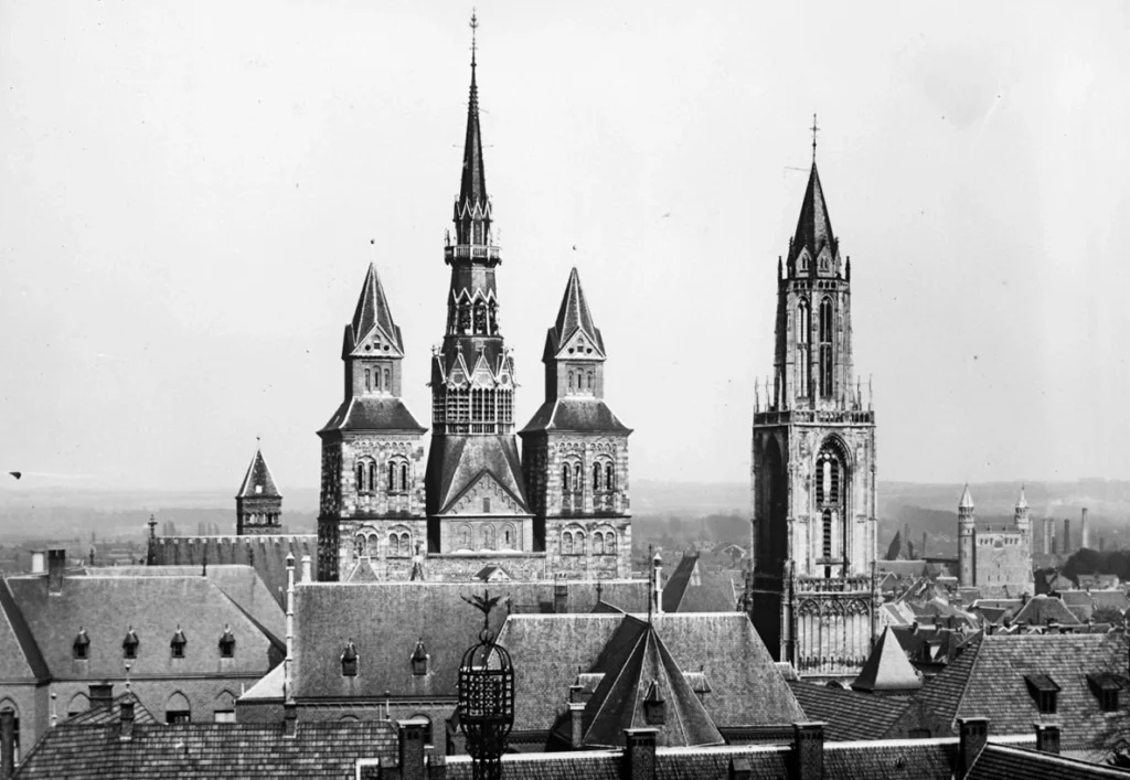 Basilica of Saint Servatius, Maastricht, Netherlands hist