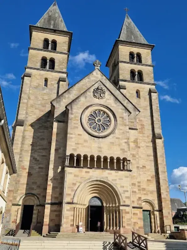 Basilica of Saint Willibrord, Echternach, Luxembourg intro 1