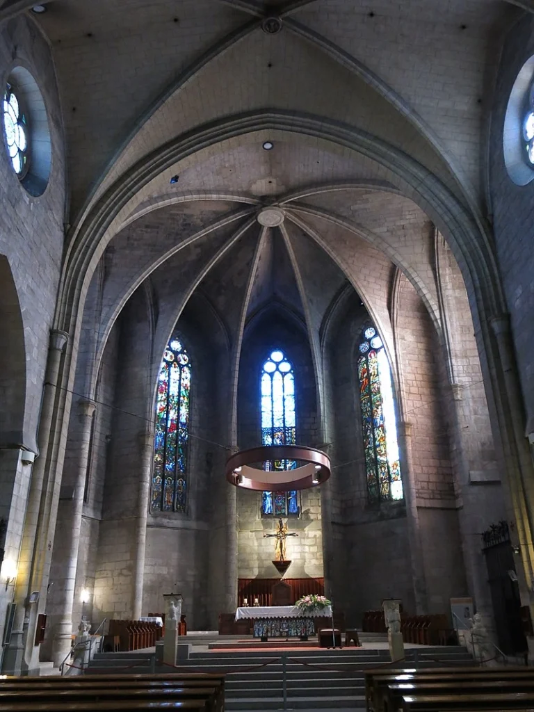 Basilica of Santa Maria, Vilafranca del Penedès, Spain arch