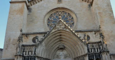 Basilica of Santa Maria, Vilafranca del Penedès, Spain intro