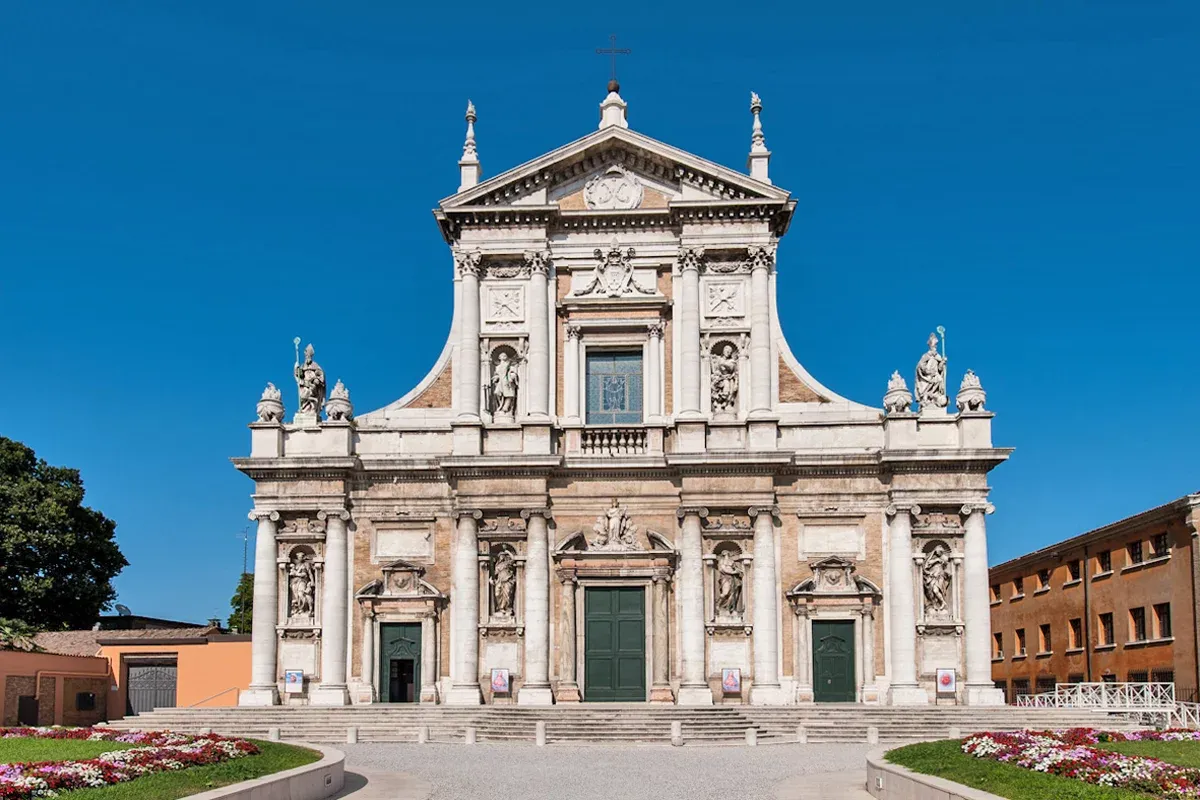 Basilica of Santa Maria in Porto, Ravenna - Introduction