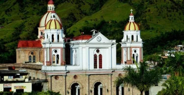 Basilica of St. Anthony of Padua, Manzanares, Colombia intro