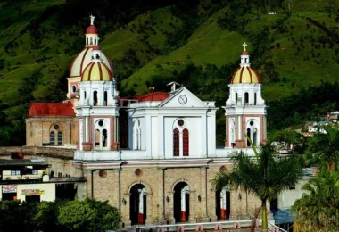 Basilica of St. Anthony of Padua, Manzanares, Colombia intro