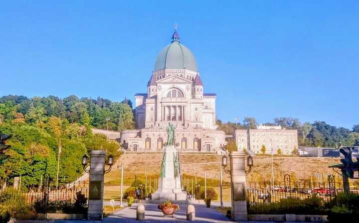 Basilica of St. Joseph of Mount Royal, Montreal, Canada intro