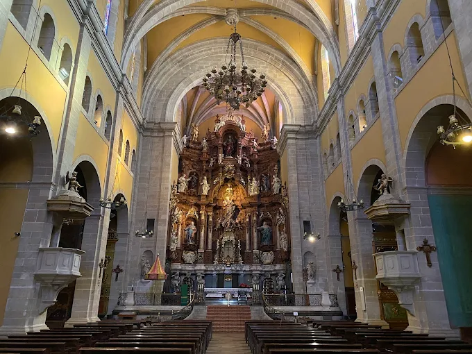 Basilica of St. Mary, Igualada, Spain inter