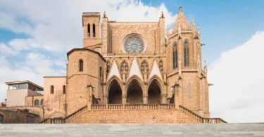 Basilica of St. Mary, Manresa, Spain cover 1