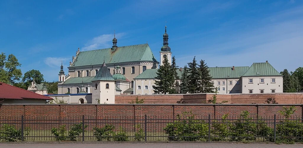 Basilica of the Annunciation of the Blessed Virgin Mary, Leżajsk, Poland intro