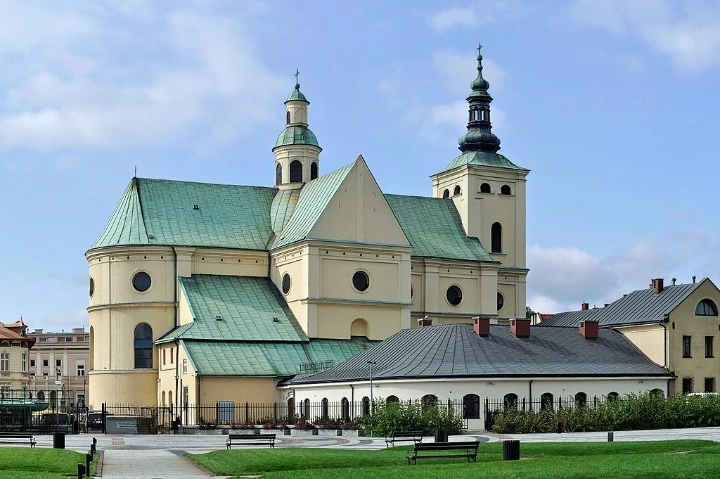 Basilica of the Assumption of the Blessed Virgin Mary in Rzeszów intro