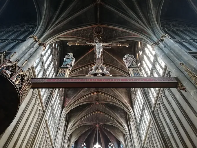 Basilica of the Blessed Sacrament, Meerssen, Netherlands arch
