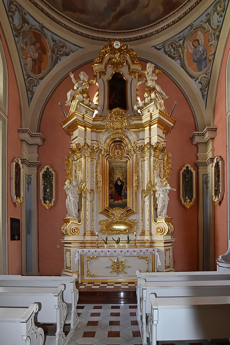 Basilica of the Transfiguration of the Lord, Brzozów, Poland side altars