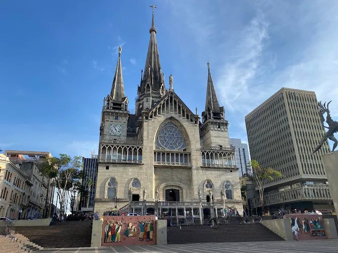Cathedral Basilica of Our Lady of Rosary, Manizales, Colombia introduction
