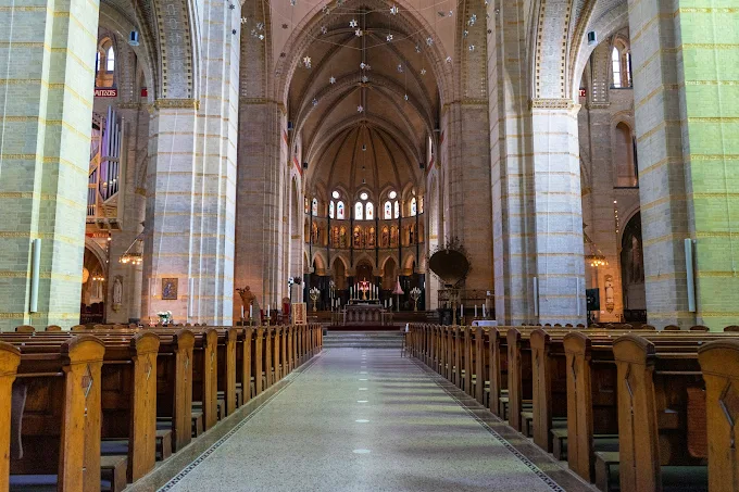 Cathedral Basilica of Saint Bavo, Haarlem, Netherlands inter