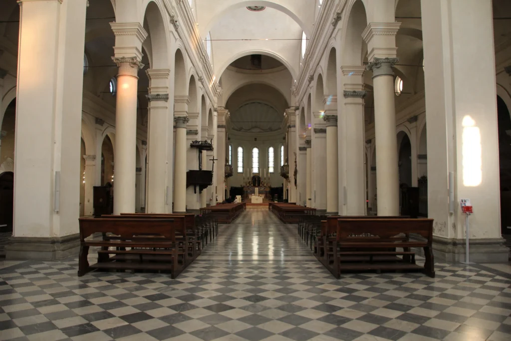 Cathedral Basilica of St. Peter the Apostle, Faenza - Interior