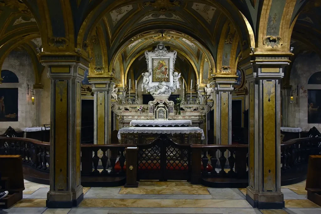 Cathedral Basilica of St. Sabinus, Bari - The crypt