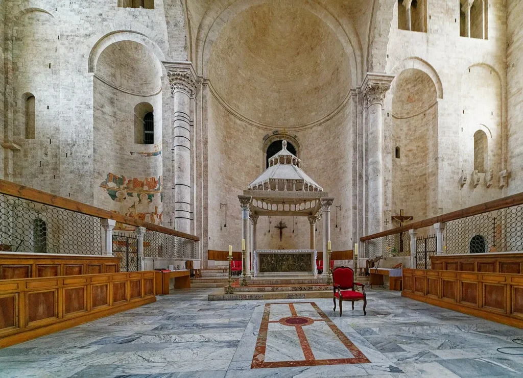 Cathedral Basilica of St. Sabinus, Bari - interior