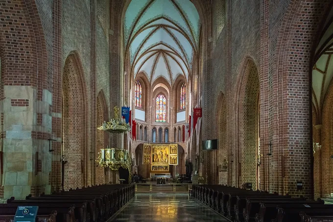 Cathedral Basilica of Sts. Peter and Paul, Poznań, Poland interior