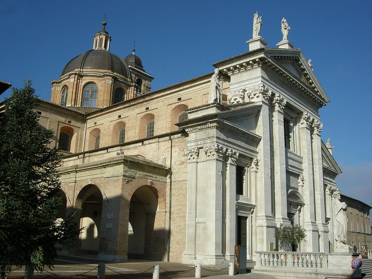 Cathedral Basilica of the Assumption of Mary Urbino - Introduction