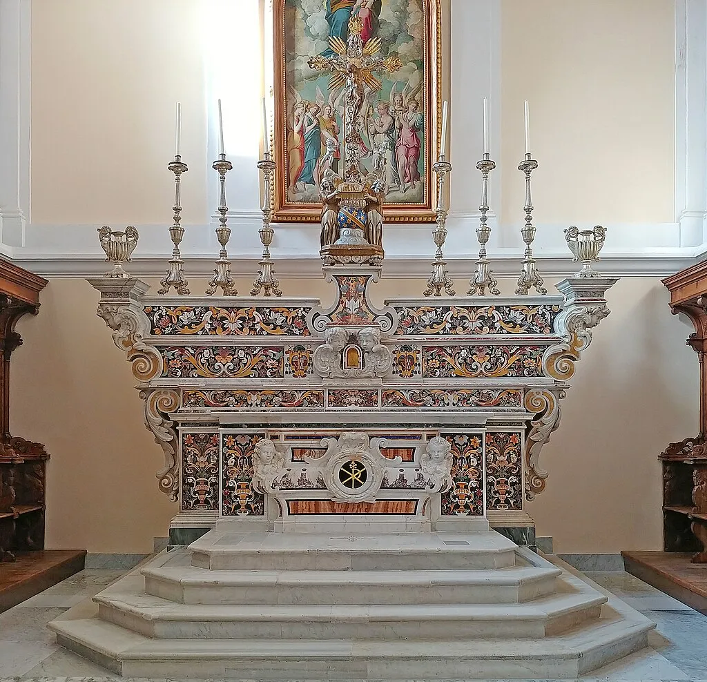 Cathedral Gaeta - apse altar