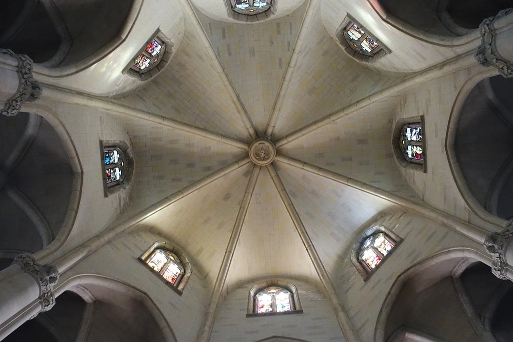 Expiatory Temple of the Sacred Heart, Barcelona, Spain arch