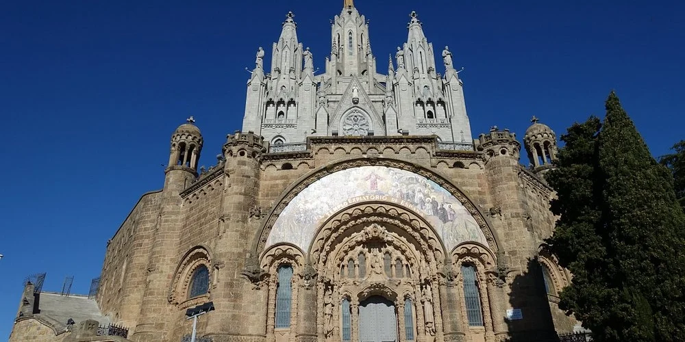 Expiatory Temple of the Sacred Heart, Barcelona, Spain cover 3