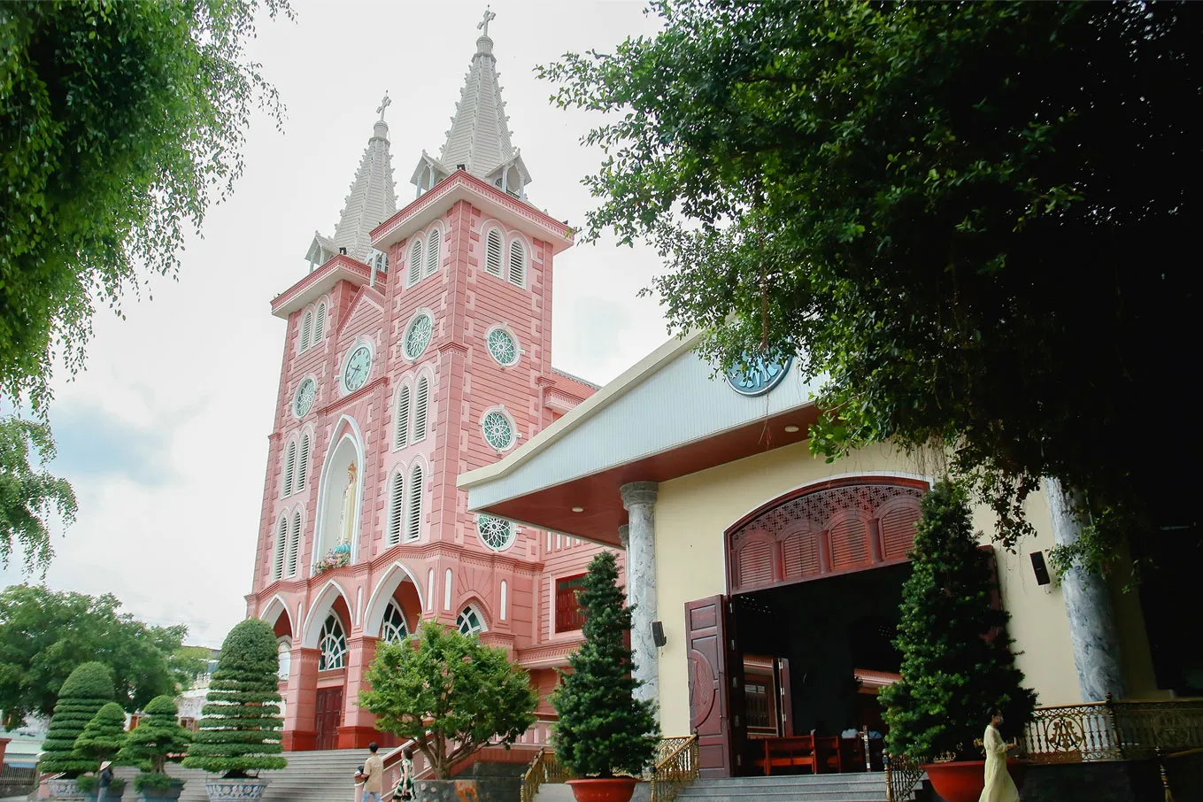 Fatima-Binh-Trieu-Church,-Ho-Chi-Minh-City