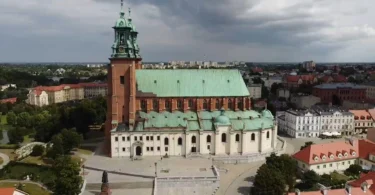 Gniezno Cathedral intro