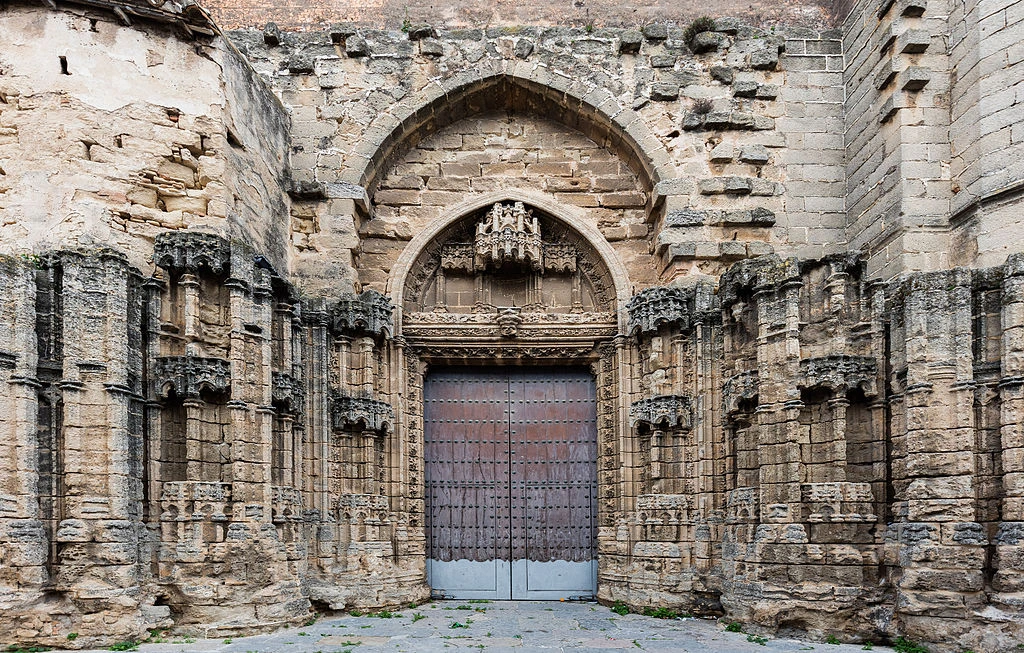 Iglesia Mayor Prioral Doorways and Entrances