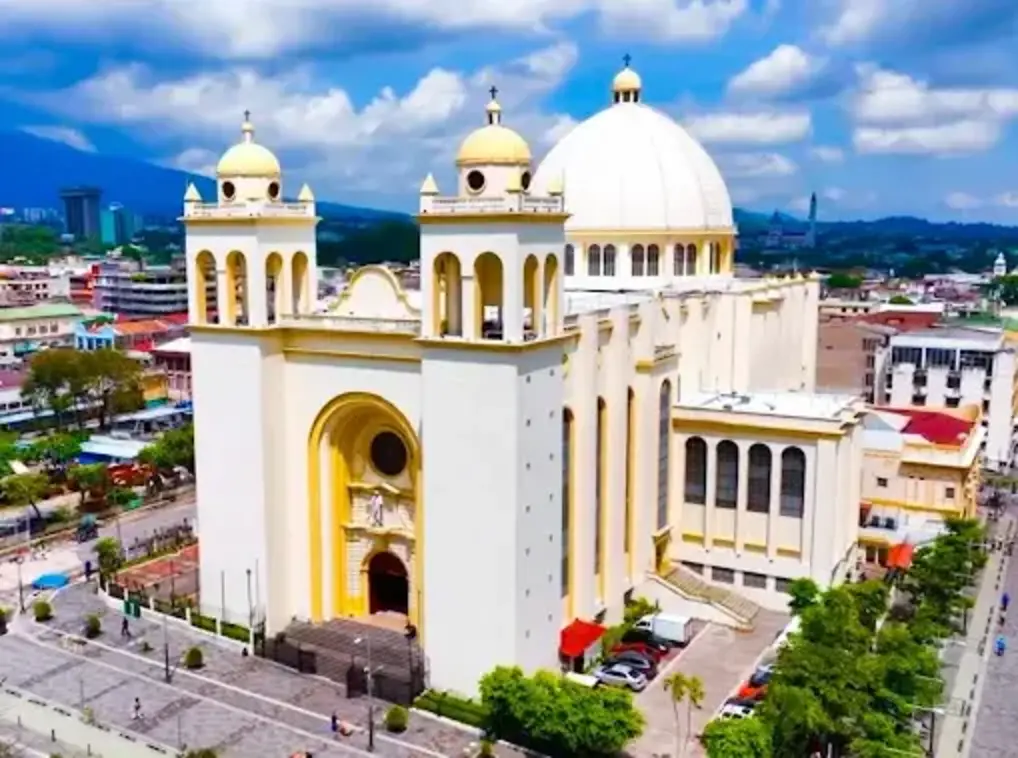 Metropolitan Cathedral Basilica of the Holy Saviour, San Salvador, El Salvador introduction
