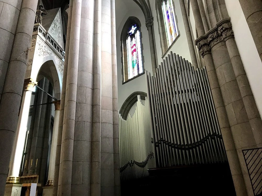 Metropolitan Cathedral of Our Lady Assumption and Saint Paul, Sao Paulo, Brazil Organs