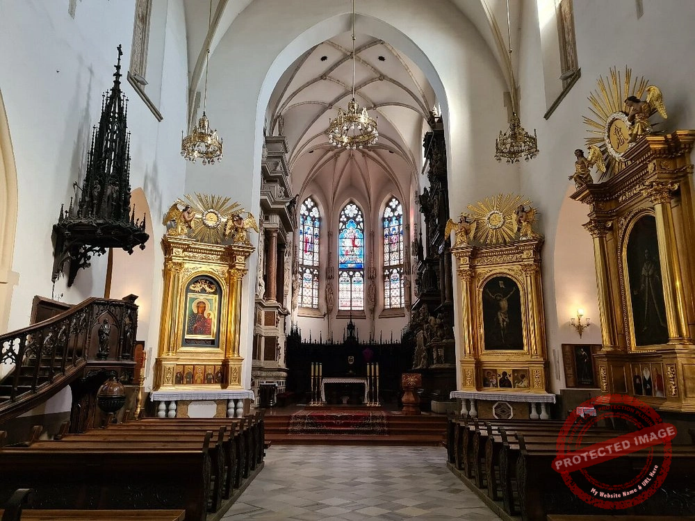 Nativity of the Blessed Virgin Mary in Tarnów Main Nave