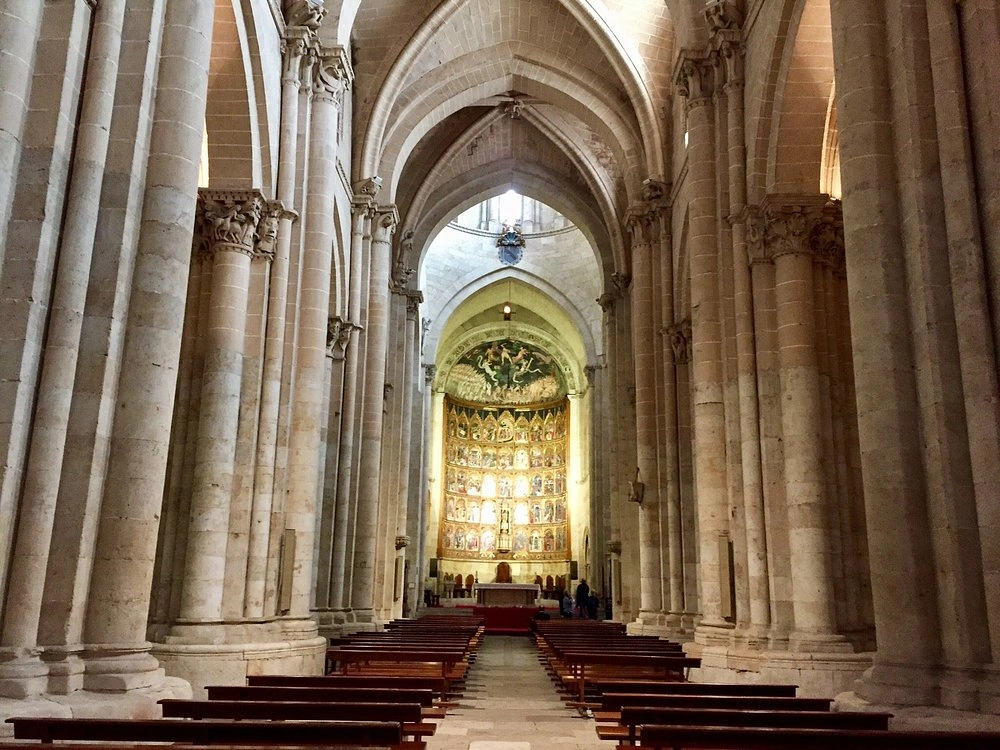 Old Cathedral of Saint Mary of the Siege, Salamanca, Spain interi