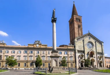 Piacenza Cathedral - Introduc