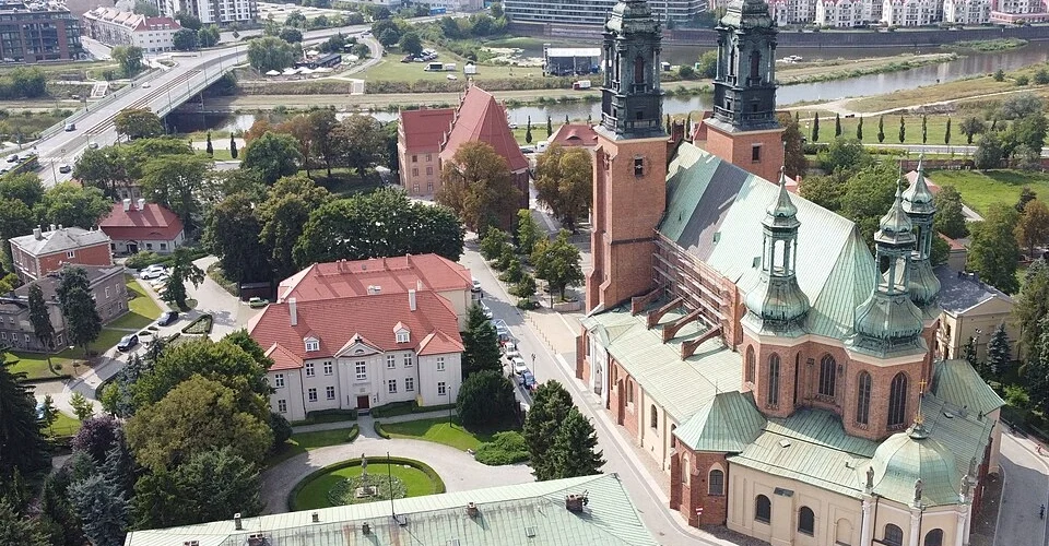 Poznan Cathedral intro