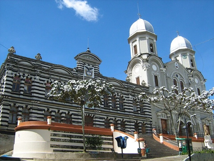 Rosenda Torres School, Basilica of Our Lady of Mercy