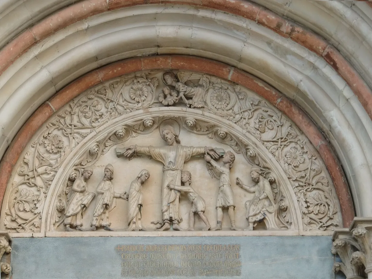 Saint Andrew, Vercelli - facade