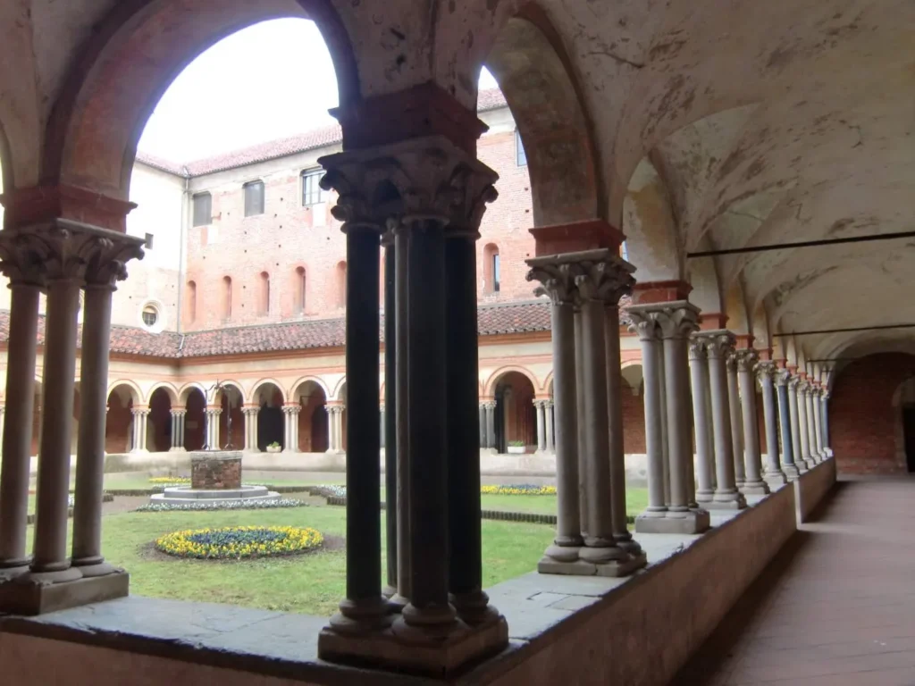 SaintAndrewVercelli-Cloister