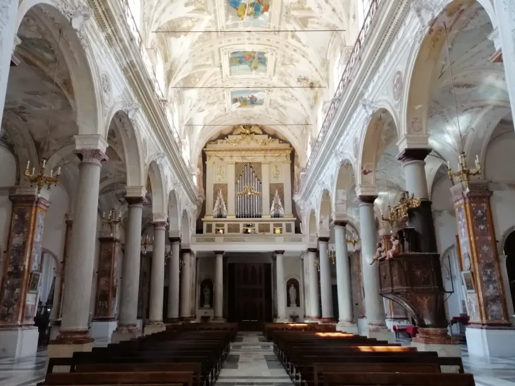 San Pietro in Trapani - Interior